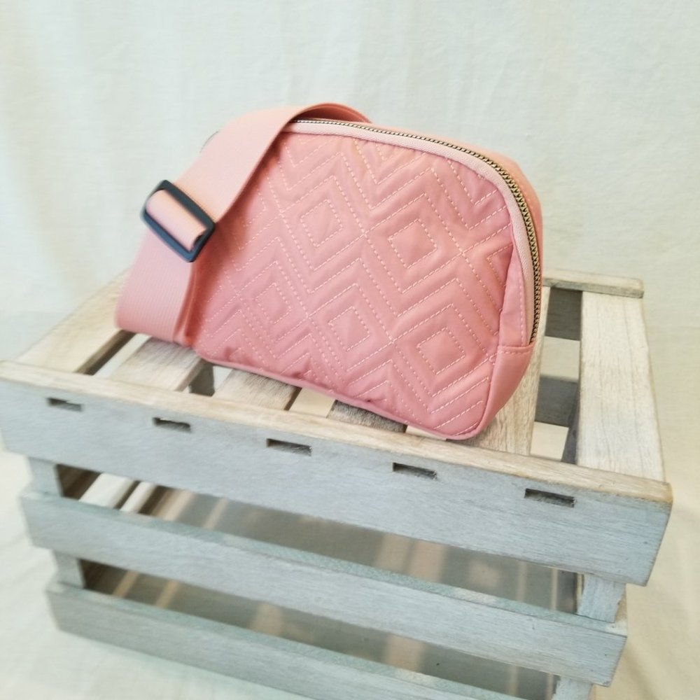 NEW! Pink Nylon Belt/Waist Bag Fanny Pack w/Quilted Design & RFID